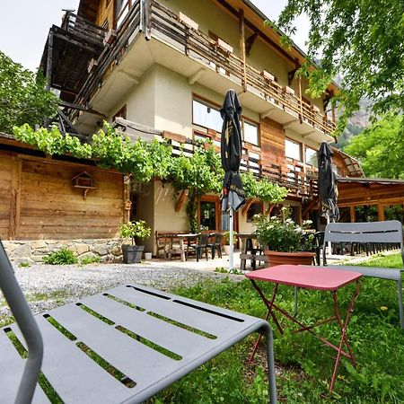 Hotel Restaurant Gites Les 5 Saisons Freissinieres Eksteriør billede