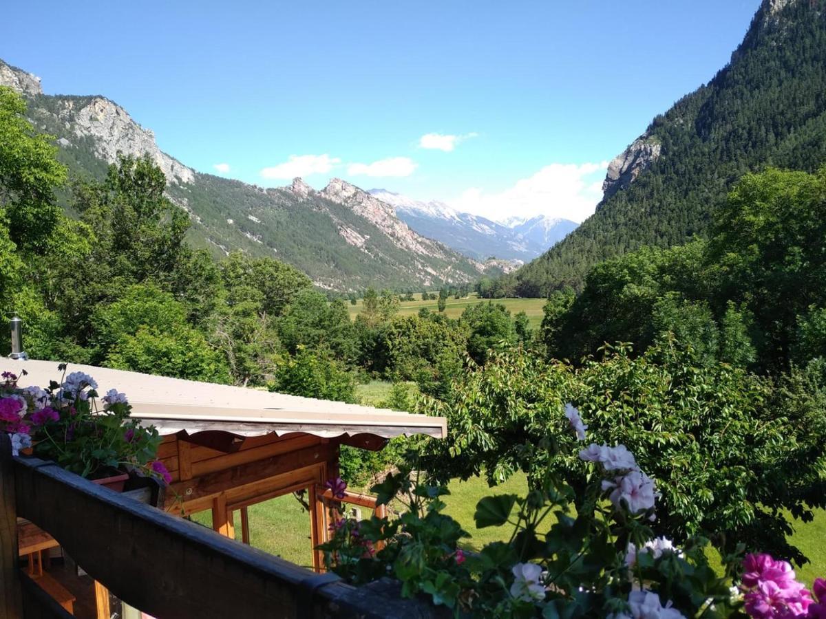Hotel Restaurant Gites Les 5 Saisons Freissinieres Eksteriør billede