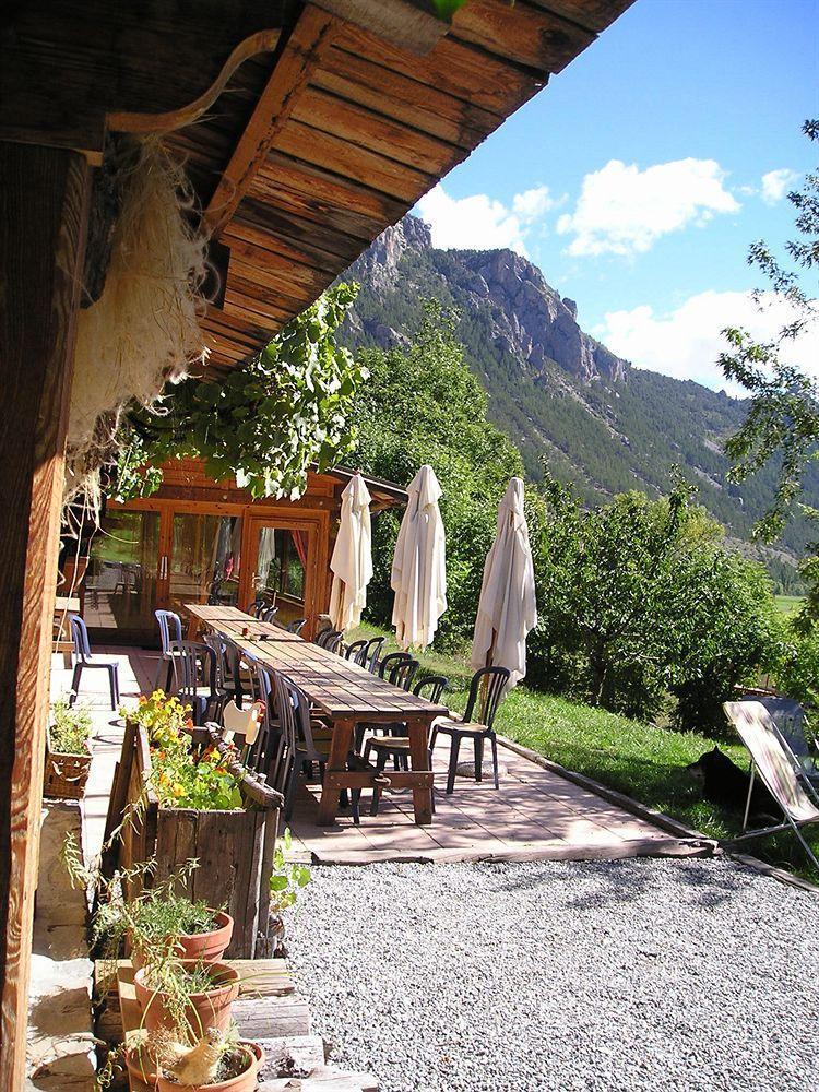 Hotel Restaurant Gites Les 5 Saisons Freissinieres Eksteriør billede